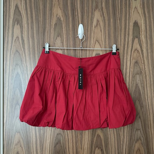 Motel red bubble puffball - bubble,