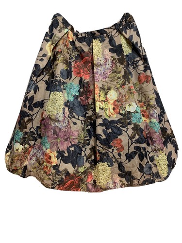 Nightingales floral puffy